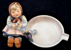 Goebel/Hummel kislány madárkákkal hamutartó, kézzel festett kerámia, jelzett, hibátlan, m: 9,5cm, 16...