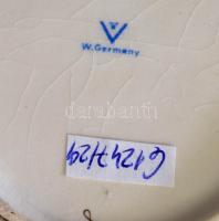 Goebel/Hummel kislány madárkákkal hamutartó, kézzel festett kerámia, jelzett, hibátlan, m: 9,5cm, 16...