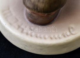 Hummel esernyős kisfiú, kézzel festett kerámia, jelzett, hibátlan, m:12,5 cm