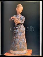 Ilona P. Brestyánszky: Margit kovács. Bp., 1976, Corvina Kiadó. Német nyelven. Kiadói egészvászon-kö...