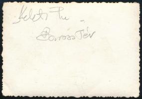 1940 Bp., Katonák a Baross téren, fotó, hátulján feliratozva, 6×9 cm