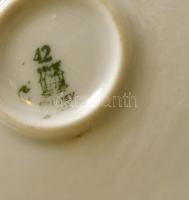 Zsolnay mitológiai jelenettel díszített kiöntő, matricás, jelzett, kopásnyomokkal, m: 12 cm