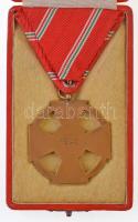 1946. "A Magyar Köztársasági Érdemérem bronz fokozata" Br kitüntetés mellszalagon, eredeti...