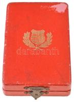 1946. "A Magyar Köztársasági Érdemérem bronz fokozata" Br kitüntetés mellszalagon, eredeti...