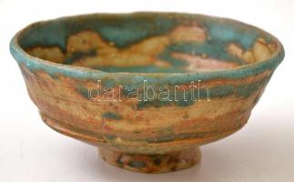 Gorka Lívia (1925-2011): Mázas kerámia tálka, apró kopásokkal, d: 13 cm