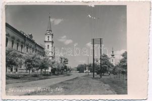 1943 Dévaványa, Horthy tér, Református templom, Hősök szobra. photo (EK)