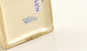 Goebel/Hummel doboló kisfiú, kézzel festett kerámia, jelzett, hibátlan, m: 11 cm