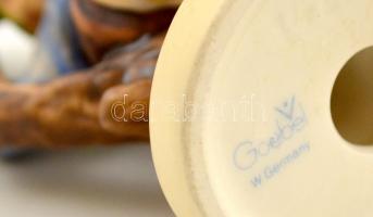 Goebel/Hummel kisfiú az almafán, kézzel festett kerámia, jelzett, hibátlan, m: 10,5 cm