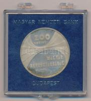 1975. 200Ft Ag "Magyar Tudományos Akadémia" eredeti sérült,  "MNB" tokban T:1 (e...