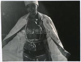 cca 1980 9 db szolidan erotikus fotó, 9x14 és 22x15 cm között