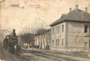 Tiszolc, Tisovec; Vasútállomás, gőzmozdony. Kiadja Hortinsky F. / Bahnhof / railway station, locomotive (fa)