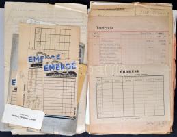 Vegyes okmány tétel: számlák, levelek, stb., érdekes anyag, összesen 98 db