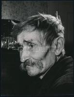 cca 1960 Ács Irén (1924-2015) budapesti fotóriporter hagyatékából 2 db vintage fotó, az egyik pecséttel jelzett, 24x18 cm