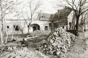 cca 1970-es és 1980-as évekből Kecskemét város fejlődése, építészeti öröksége, 95 db szabadon felhas...