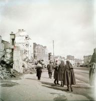 cca 1942 Thöresz Dezső (1902-1963) békéscsabai gyógyszerész és fotóművész szolgálatot teljesített eg...