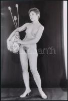 cca 1978 Felnőttkori játékok, szolidan erotikus felvételek, 7 db vintage negatív + 9 db vintage fotó...