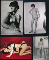 cca 1977 Az otthon melegében, szolidan erotikus felvételek, 6 db vintage negatív + 9 db vintage fotó...