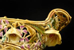 Zsolnay áttört  jardiniere (Mályva-sorozatból), kézzel festett porcelánfajansz, plasztikus rátétekke...