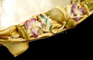 Zsolnay áttört  jardiniere (Mályva-sorozatból), kézzel festett porcelánfajansz, plasztikus rátétekke...