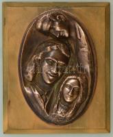 PI (Paulikovics Iván?) jelzéssel: A család. Bronz relief fa talapzaton 17 cm