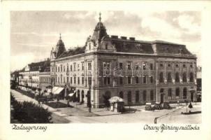 15 db főleg RÉGI képeslap, magyar és külföldi városok és motívumlapok / 15 mostly pre-1945 postcards...