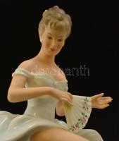 Wallendorf legyezős hölgy, kézzel festett, jelzett, hibátlan, m:17 cm, h: 18,5 cm