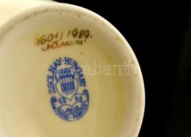 Zsolnay virágmintás porcelán váza, kézzel festett, jelzett, hibátlan, m: 25 cm