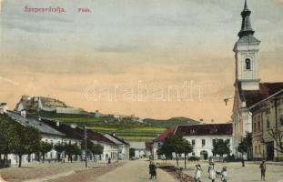 Szepesváralja, Kirchdrauf, Spisské Podhradie; Fő tér, templom, háttérben a vár / main square, church, castle (EK)