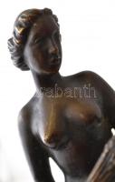 Női akt gabonával, bronz szobor, jelzett (HV), alabástrom talapzaton, m: 28,5 cm