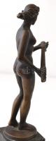 Női akt gabonával, bronz szobor, jelzett (HV), alabástrom talapzaton, m: 28,5 cm