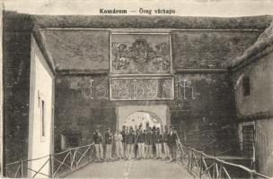 Komárom, Komárnó; Öreg várkapu / castle gate (fa)