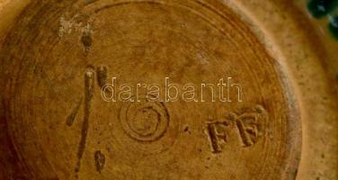 cca 1900 Gmundner füles tálka, festett mázas kerámia, hajszál repedéssel, lepattanással, 20×16 cm