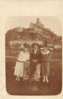 1923 Trencsén, Trencín; családi fotó, háttérben a vár, Berta és Kovács üzlete / family portrait with castle in the background. photo