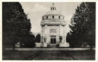 Krasznahorkaváralja, Krásnohorské Podhradie; mauzóleum / mausoleum