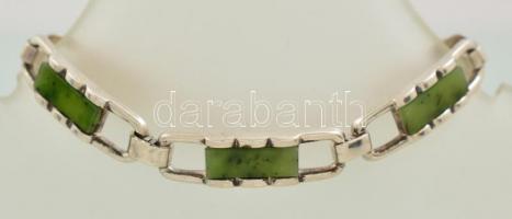 Ezüst(Ag) karkötő, jáde díszítéssel, jelzett, h: 16 cm, bruttó: 18,1 g