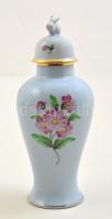 Herendi virágmintás (tanulómintás) porcelán fedeles váza, kézzel festett, jelzett, hibátlan, m: 20 cm