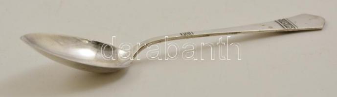 Ezüst(Ag) teáskanál, 6 db, jelzett, dobozban, h: 14,5 cm, nettó: 132 g