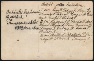 1919 Kunszentmiklós, önkéntes lapárusító diákok (Új Nemzedék, Nemzeti Újság, Szózat) fotója, 1919 de...