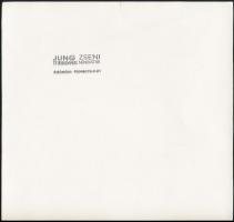 Jung Zseni (1940-): Mulandó ifjúság, aláírt vintage művészfotó, pecséttel jelzett, törésnyommal, 20x...