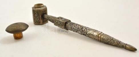 cca 1900: Jelzett kínai ópiumpipa- Fém, gazdagon díszített, sárkánnyal és feliratokkal 34 cm / Antiq...