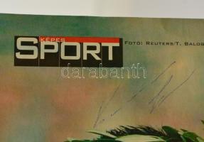 Kammerer Zoltán (1978-) olimpiai bajnok kajakozó aláírása az evezős négyest ábrázoló poszteren