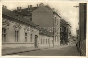 Komárom, Komárno; Szent Benedek rendi katolikus gimnázium, Ehrmann étkezde, étterem / Röm. kath. Gymnasium heil. Benediktiner-Ordens / Benedectine high school, restaurant (EK)