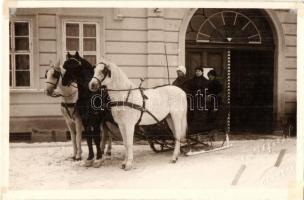Debrecen, Trojka (fogat három lóval) télen. Szipál udv. fényképész photo (ragasztónyom / glue marks)