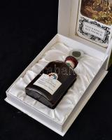 1975 Vinum Tokajiense passum 5 puttonyos aszú, díszdobozban, 0,75 l + 1 db üres VInum Tokajiense pas...