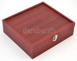 Bornyitó készlet, eredeti fa dobozában, újszerű állapotban, 25×22×7 cm