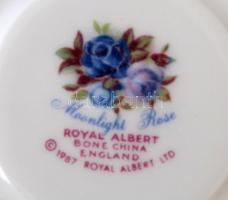 Virágmintás porcelán kávéscsésze + alj, 4 db, matricás, jelzett, hibátlan