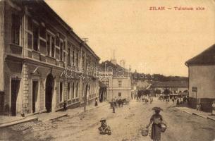 Zilah, Zalau; Tuhutum utca, üzlet, piaci árusok. W. L. (?) 2317. Kiadja Seres Samu / street view, shops, market vendors