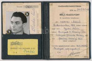 1957 Hartai László (1925-1987) későbbi legfelsőbb bíró fővárosi bírói fényképes igazolványa