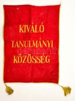 Kiváló Tanulmányi Közösség KISZ zászló, kissé foltos, 54x38 cm