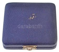 1966. "Gödöllő várossá nyilvánítása 1966. január 1." Br plakett eredeti tokban (60x60mm) T...